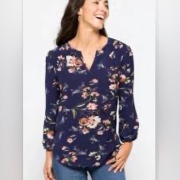 fun 2 fun Tops - Fun2Fun Navy Blue Floral V Neck Blouse Small